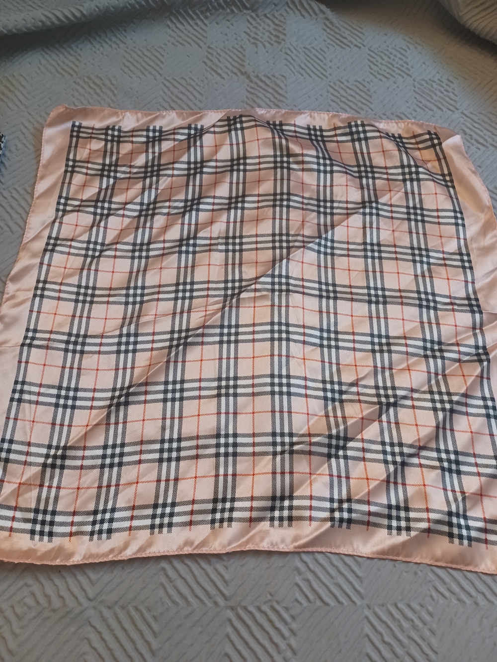 Elegant Pink Plaid Scarf